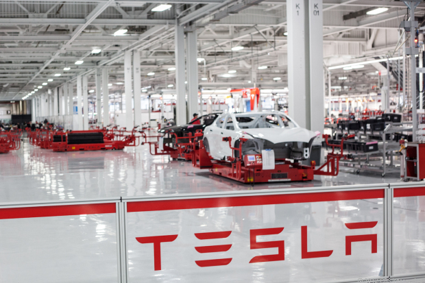 tesla-assembly-line
